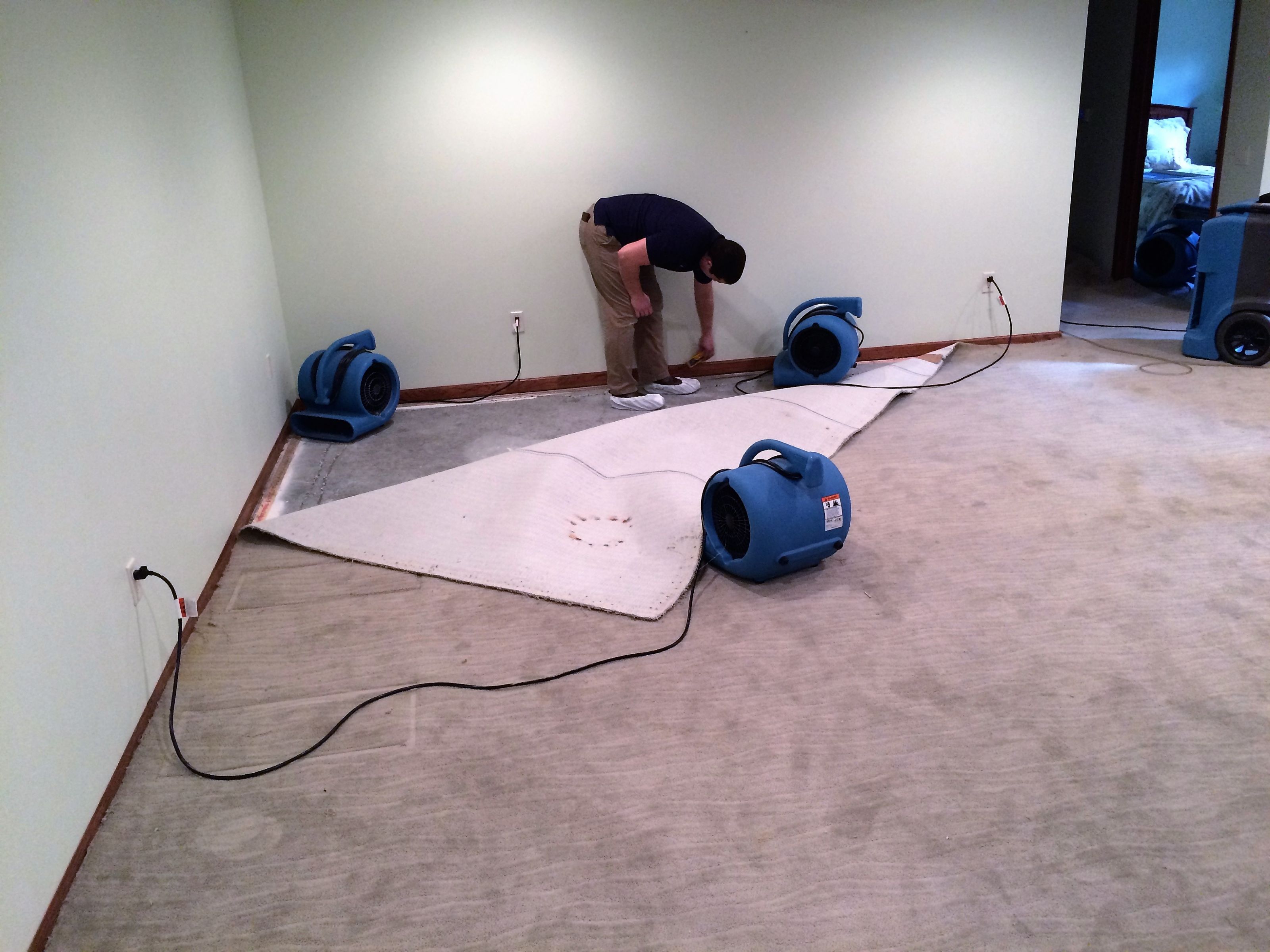 Emergency Steps To Take in Water Damage or Flooding in Waterloo, IA